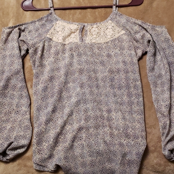 Shirt - Picture 2 of 2